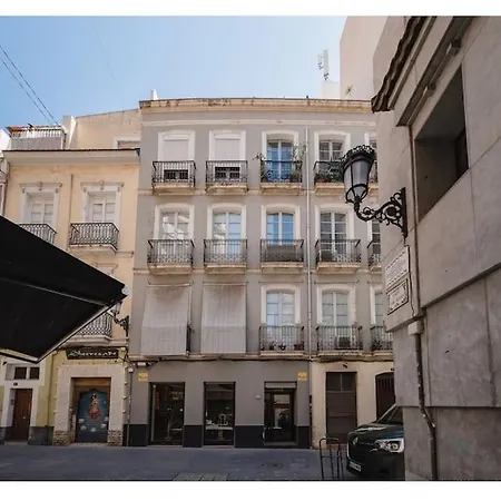 Charming Flat At Historic Centre & Short Walk To Διαμέρισμα *