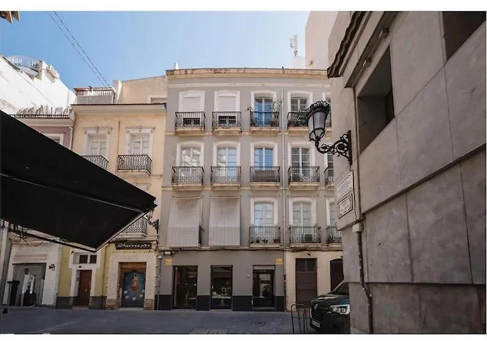 Charming Flat At Historic Centre & Short Walk To Apartmán *