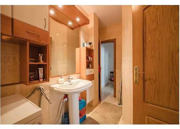 Charming Flat At Historic Centre & Short Walk To Alicante